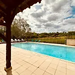 Ensemble 7 Avec Piscines 50 Couchages, Les Naudines Gageac-et-Rouillac
