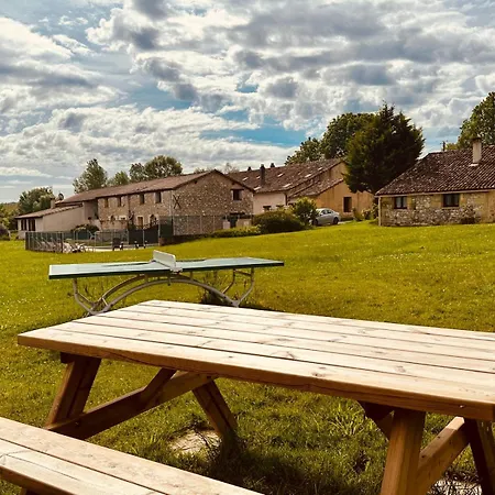 Hébergement de vacances Ensemble 7 Avec Piscines 50 Couchages, Les Naudines
