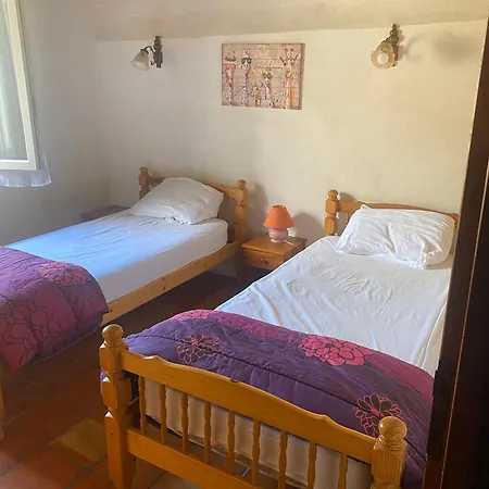 Hébergement de vacances Ensemble 7 Avec Piscines 50 Couchages, Les Naudines *