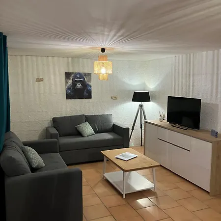 Ensemble 7 Avec Piscines 50 Couchages, Les Naudines Hébergement de vacances *