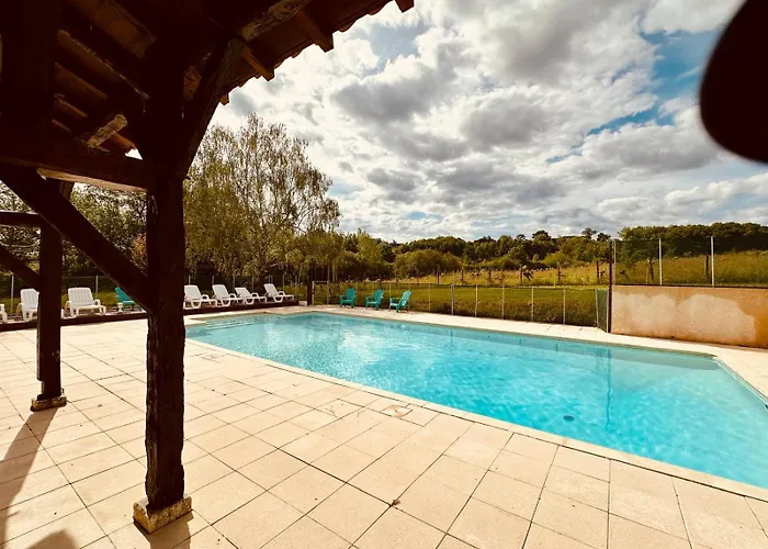 Ensemble 7 Avec Piscines 50 Couchages, Les Naudines Gageac-et-Rouillac